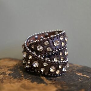 Guang Tong Western Style Leather & Rhinestone Wrap Bracelet
